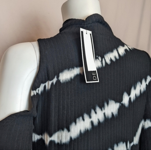 Design365 Black and White Tie Dye Long Sleeve Cut Out Shoulder Top size Medium - Picture 4 of 6